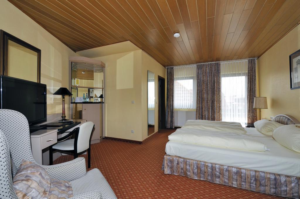 Hotel Zum Baecker Udenhain Екстер'єр фото