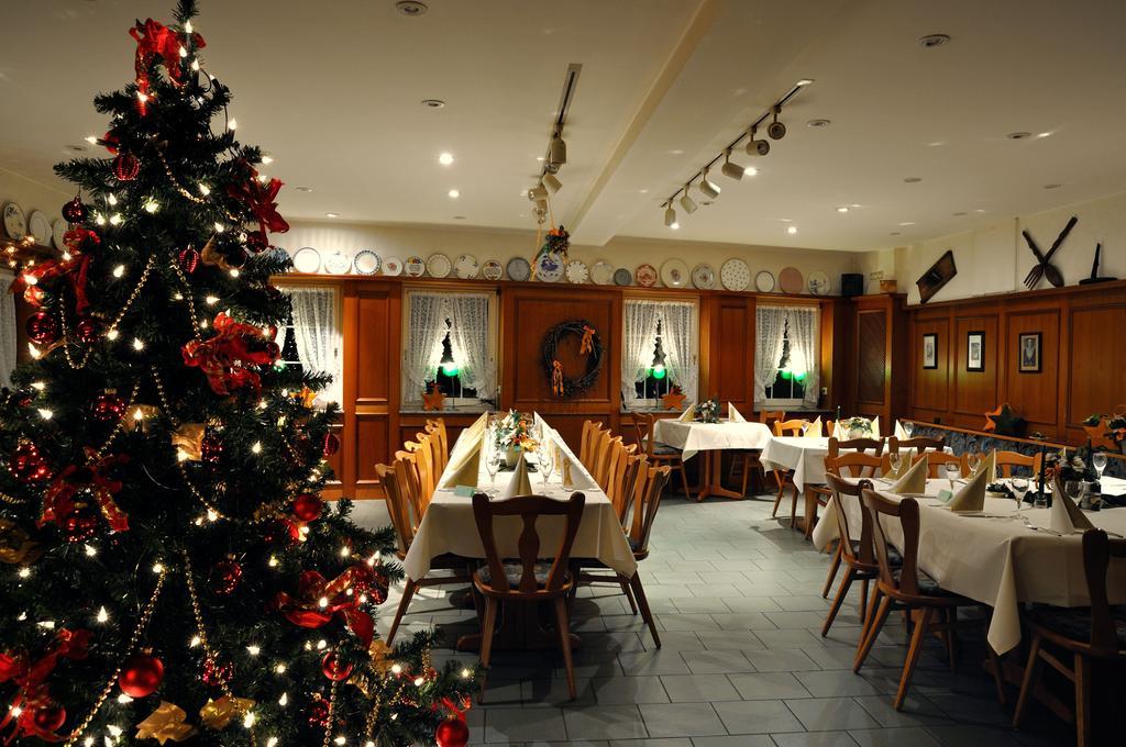 Hotel Zum Baecker Udenhain Екстер'єр фото