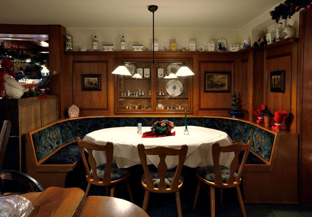 Hotel Zum Baecker Udenhain Екстер'єр фото