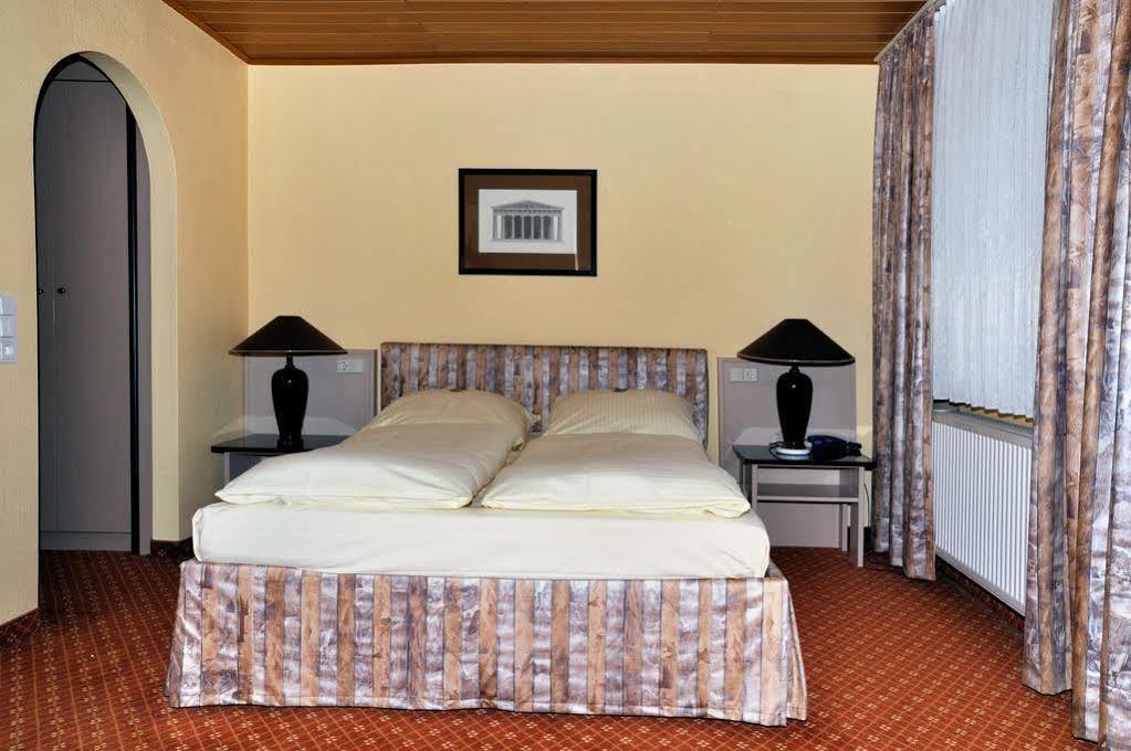 Hotel Zum Baecker Udenhain Екстер'єр фото